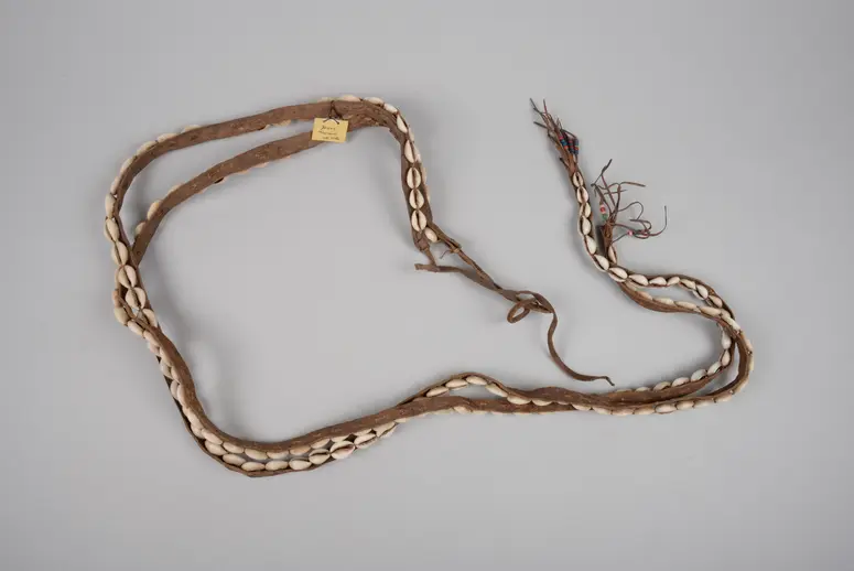 Rückenschmuck