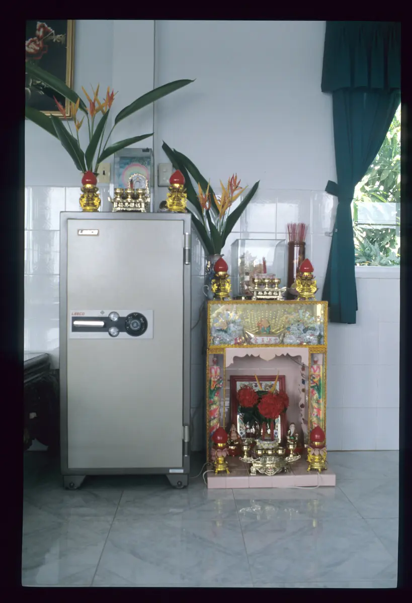 Altar des Bodengottes Tho Dia