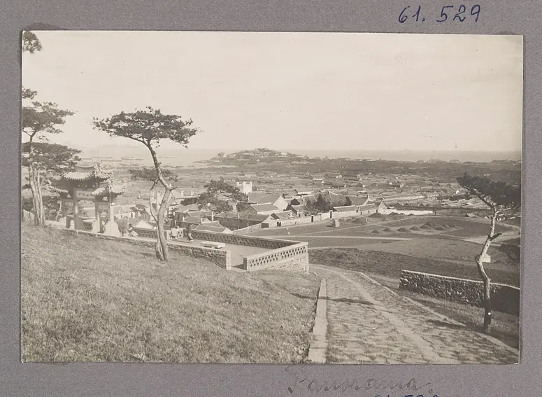 Zhifu 芝罘. Panorama