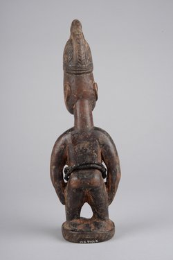 Weibliche Ibeji Zwillingsfigur