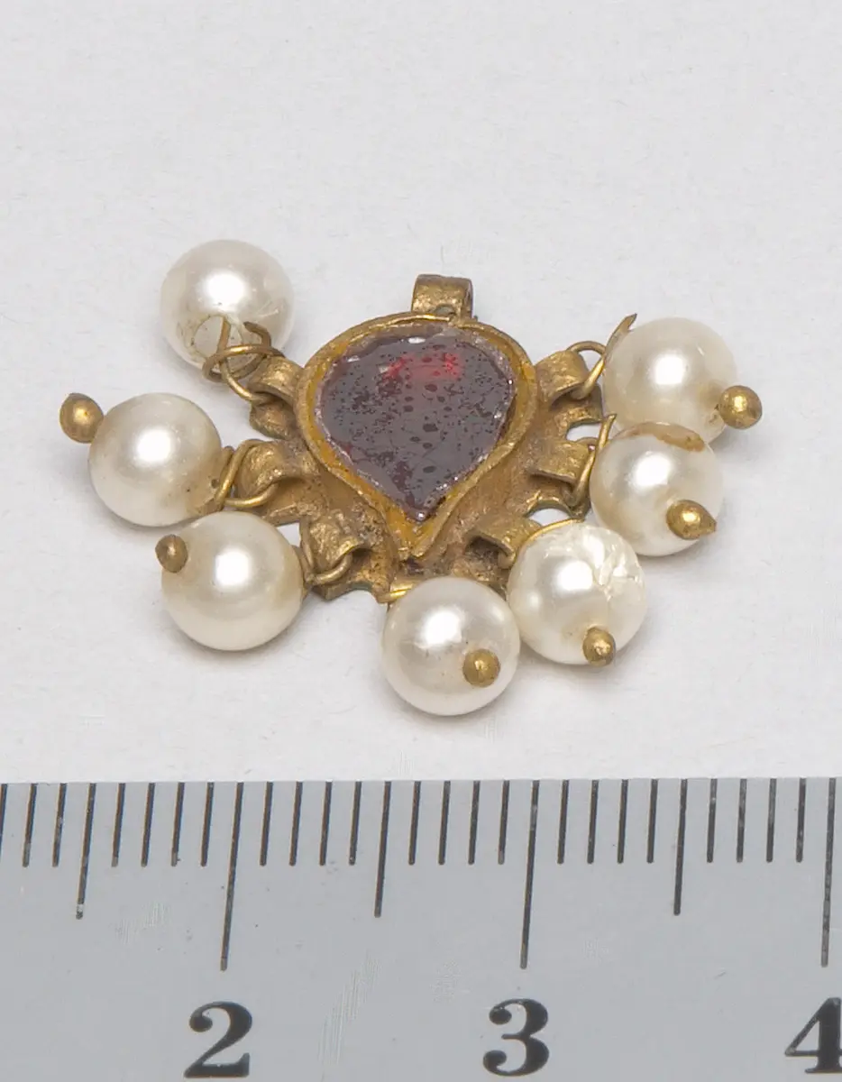 Stirnschmuck