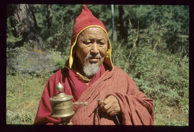 Lama mit Gebetsmühle