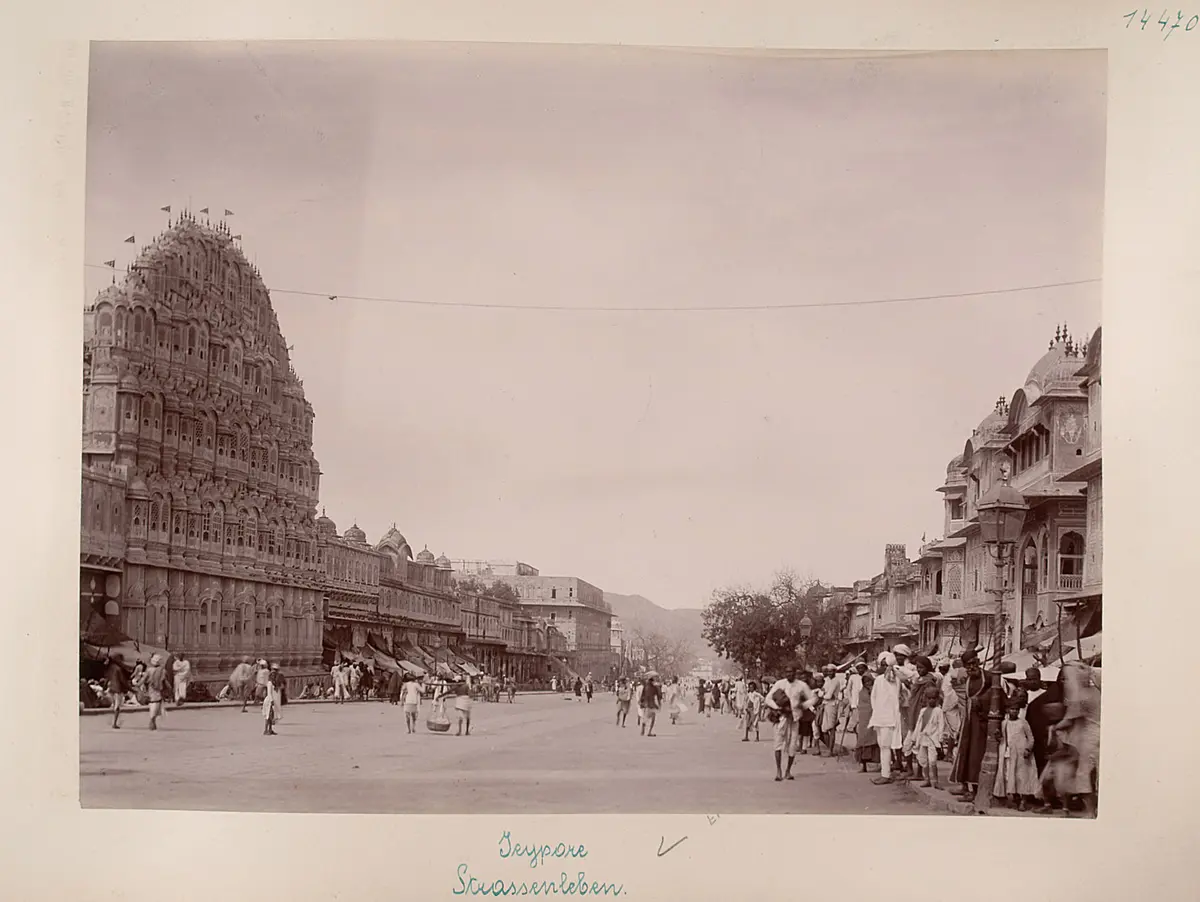 Jeypore: street life, Hindu temple