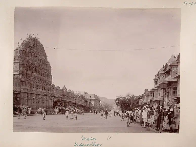 Jeypore: street life, Hindu temple