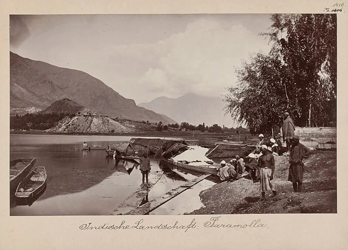 Indische Landschaft: Fluß und Boote; Paramolla