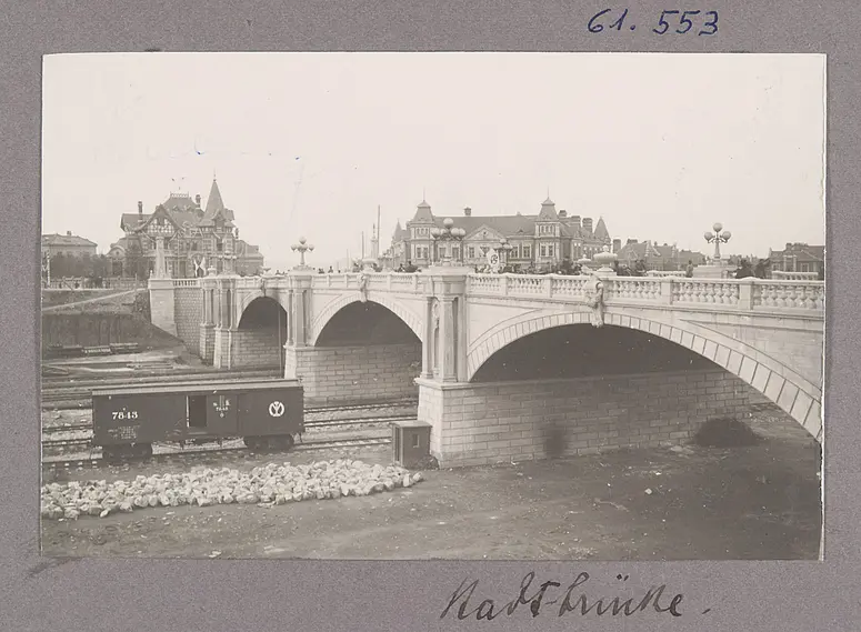 Dalian 大連, Provinz Liaoning. Stadtbrücke