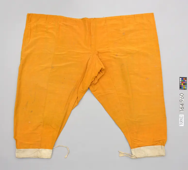 Frauenhose aus gelbem Seidenmoiré