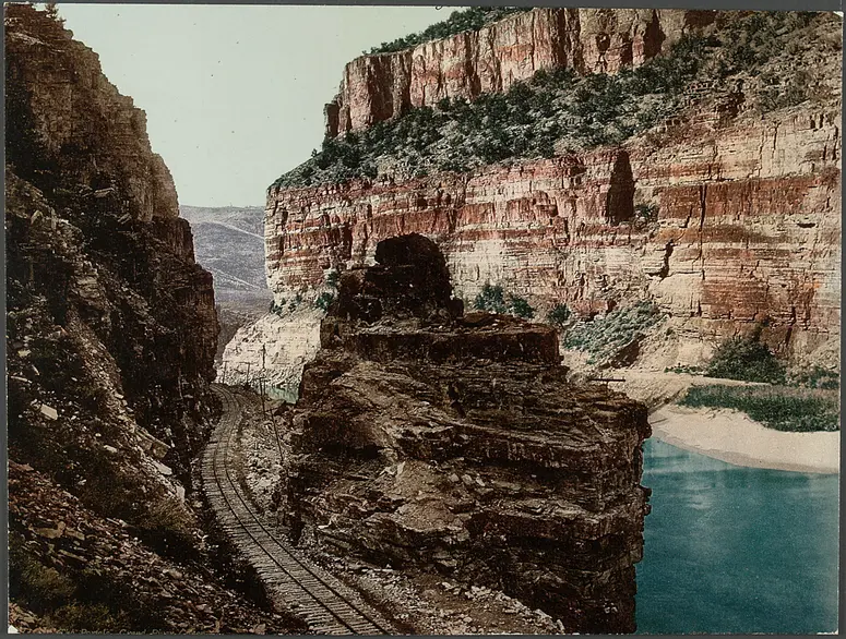 The Portals, Grand River Canyon