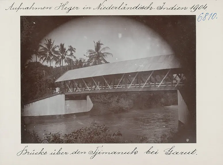 Brücke über den Tjimanuk bei Garut