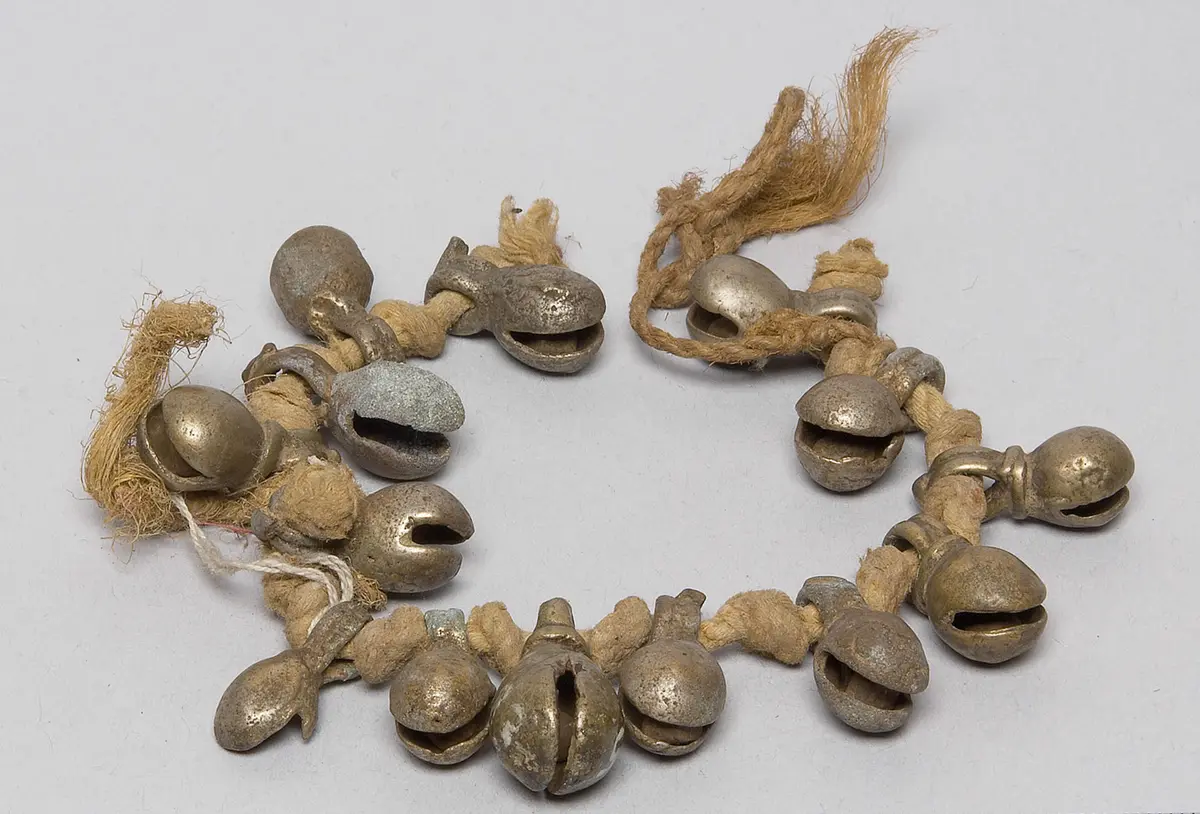 Beinschmuck