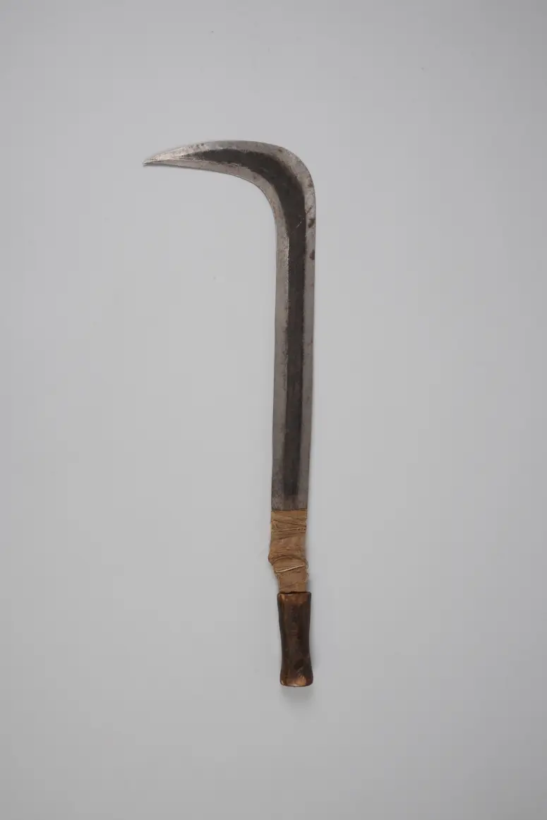 Showpiece knife