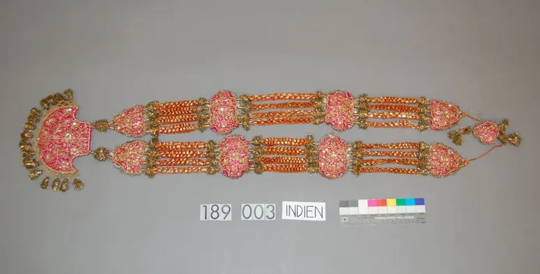Brustschmuck