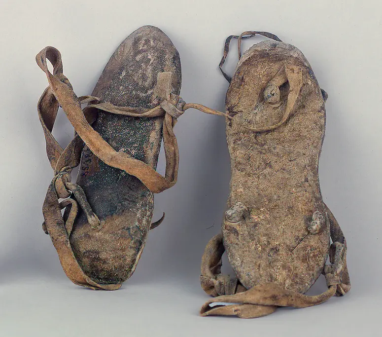Paar Sandalen