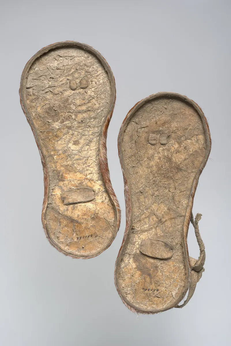 Paar Sandalen