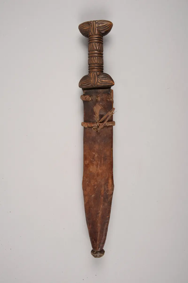 Messer mit Scheide