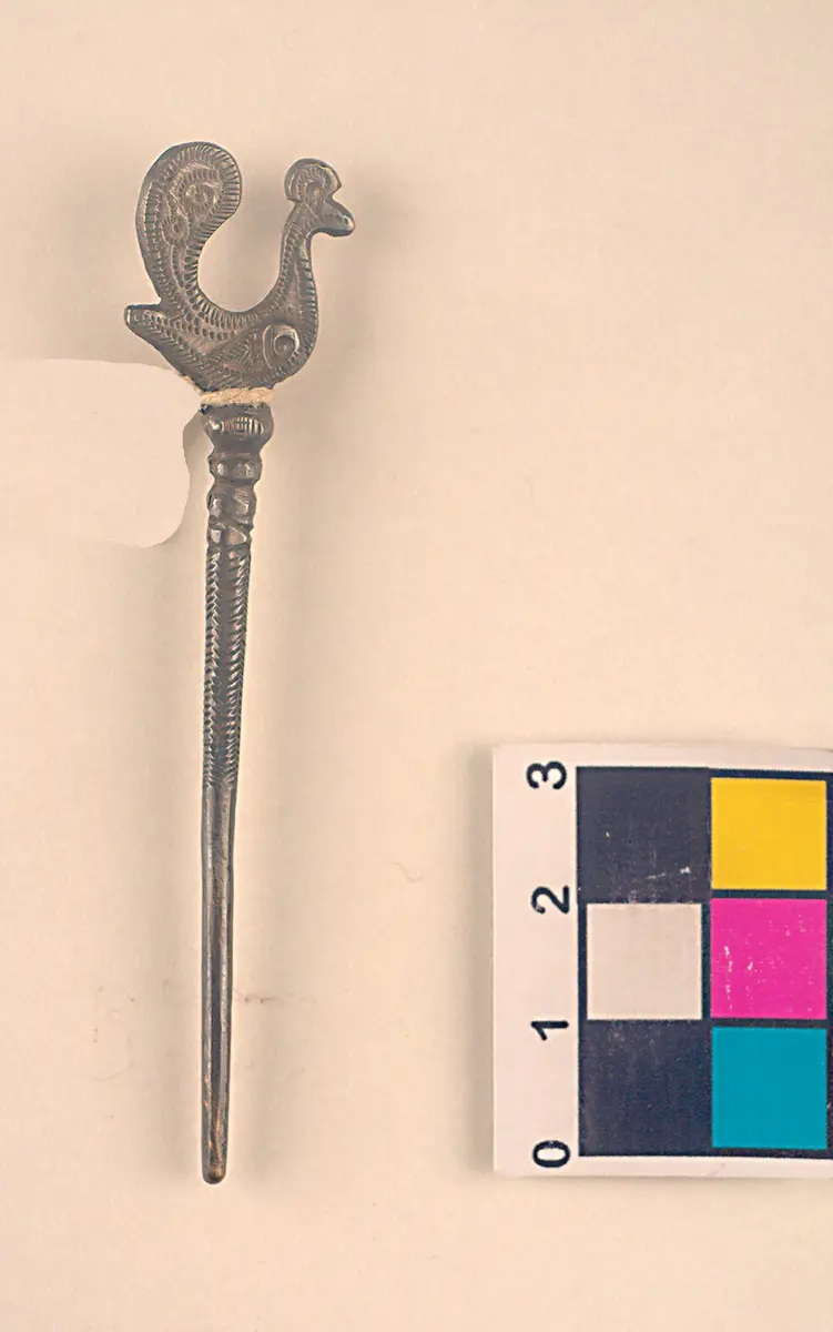 Silberstift (milchûb) mit Pfauenfigur