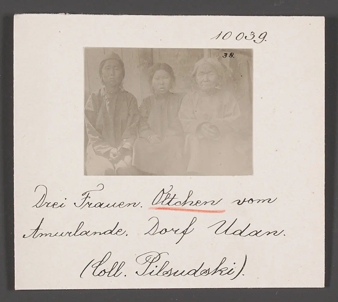 3 Frauen aus Udan; Oltschen (Magunen)