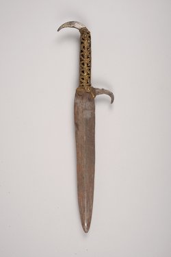 Schwert mit Scheide