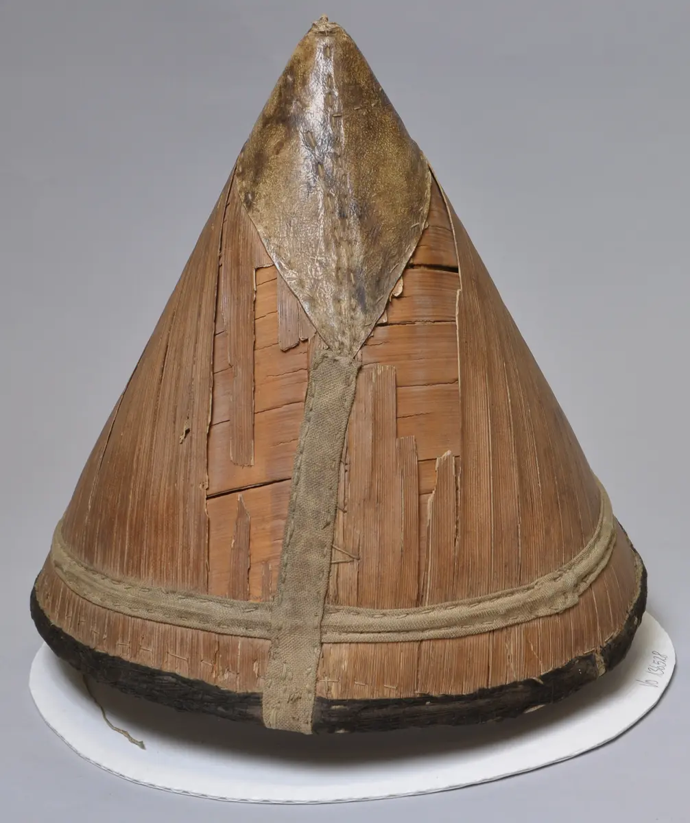 Pointed hat