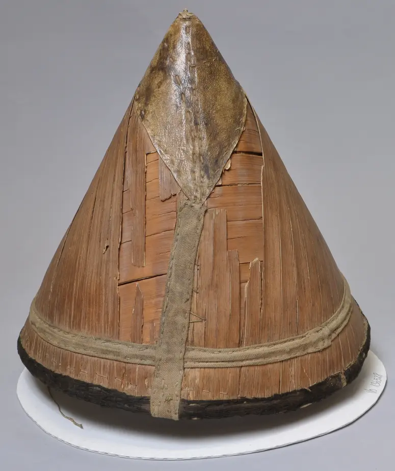 Pointed hat