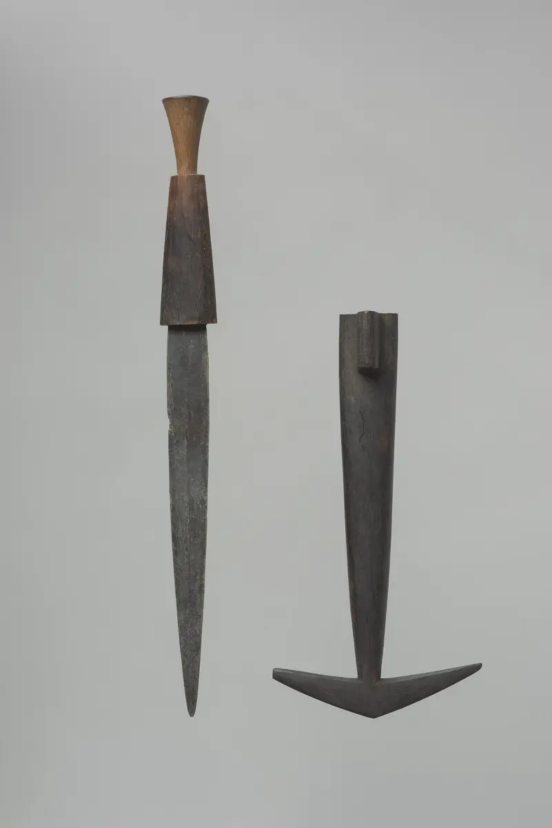 Messer mit Scheide