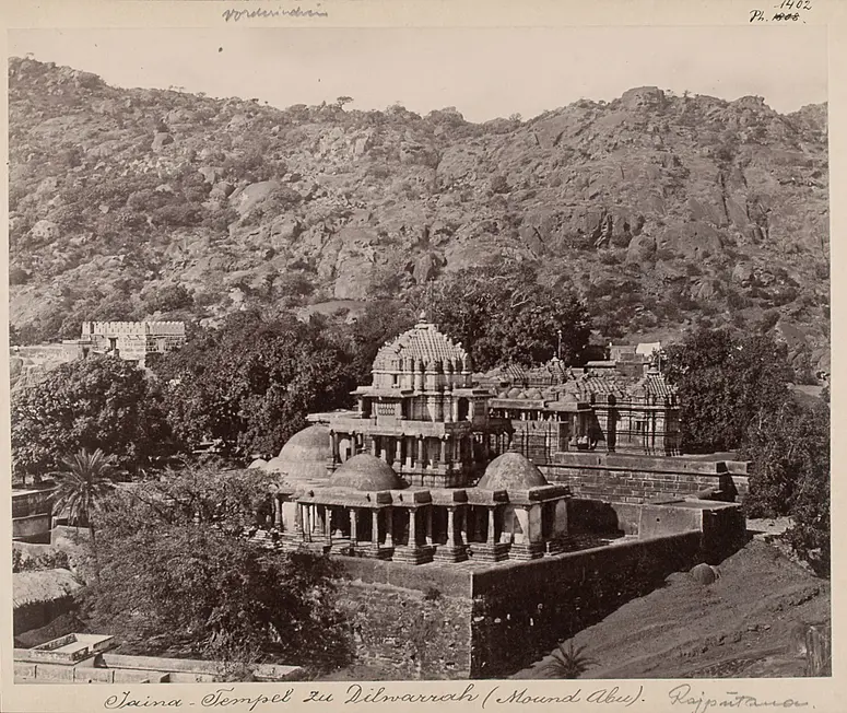 Jaina-Tempel zu Dilwarrah (Mount Abu)