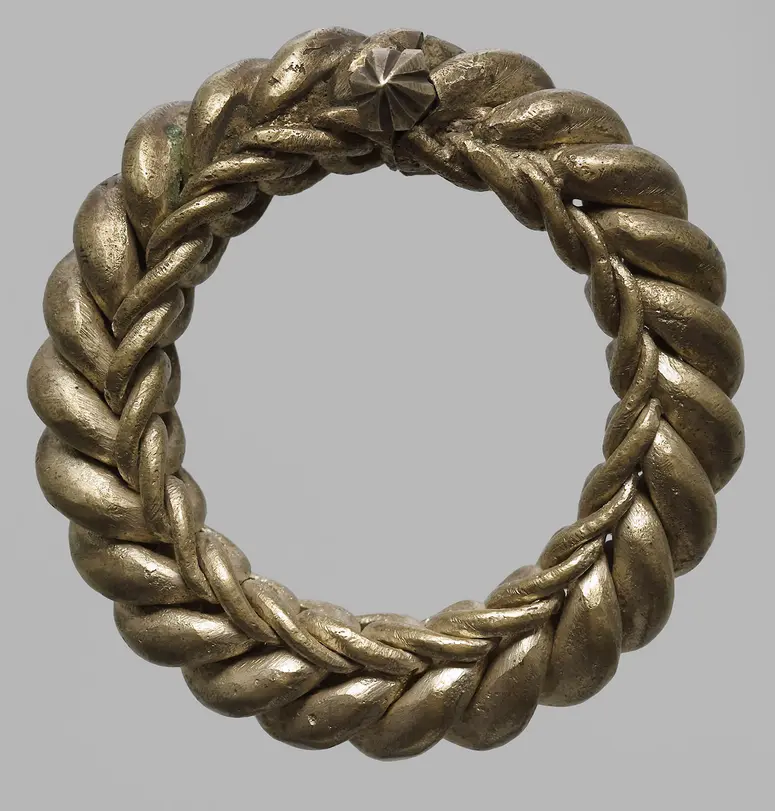 Beinschmuck
