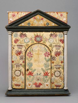 Altar set with tabernacle