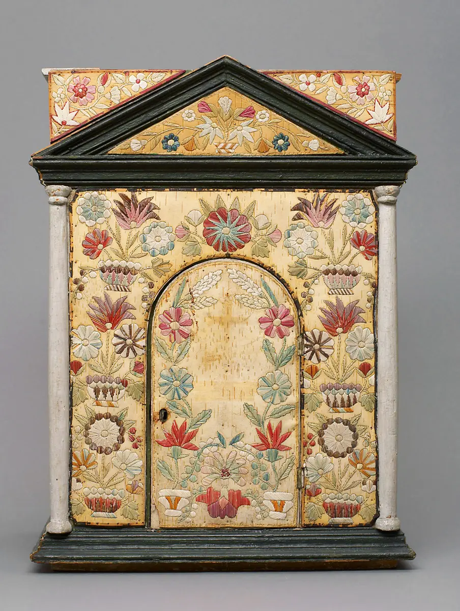 Altar set with tabernacle