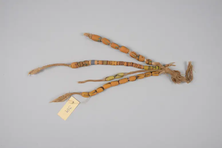 Currency: Glass beads