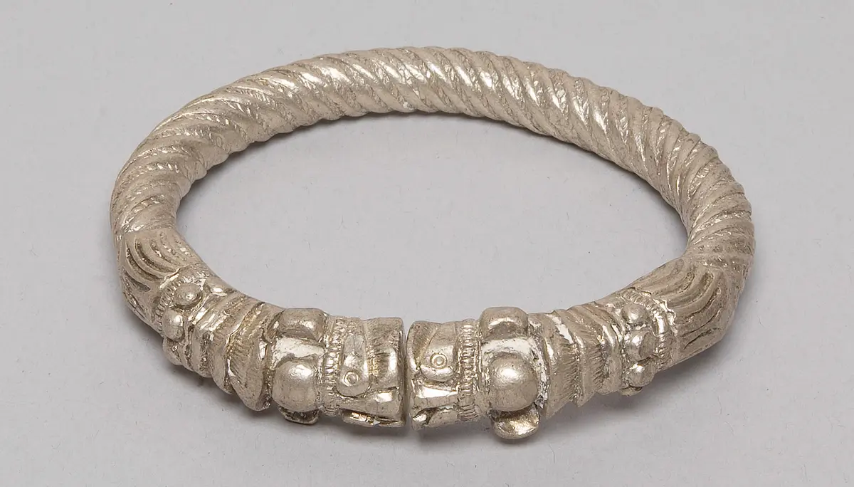 Armschmuck