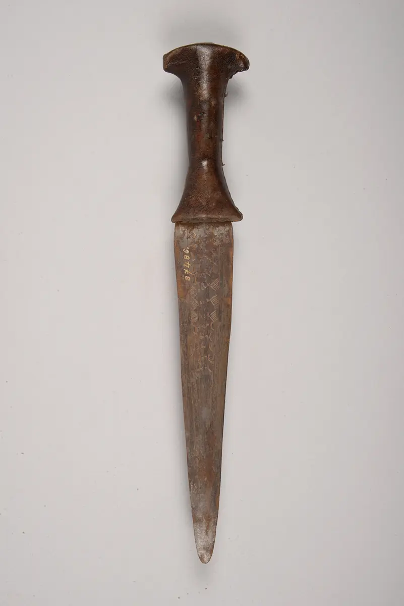 Messer mit Scheide