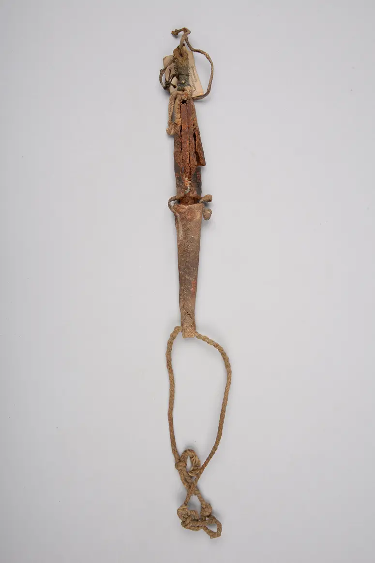 Messer mit Scheide