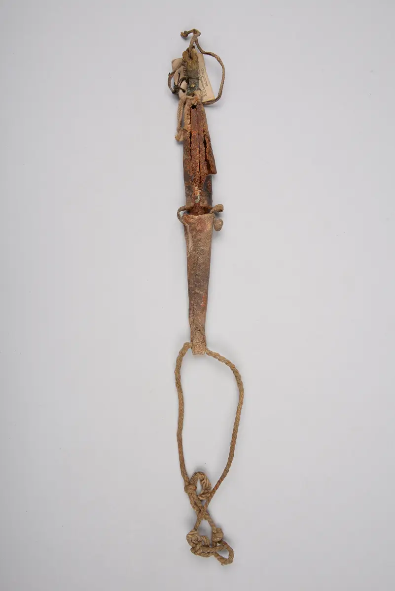 Messer mit Scheide