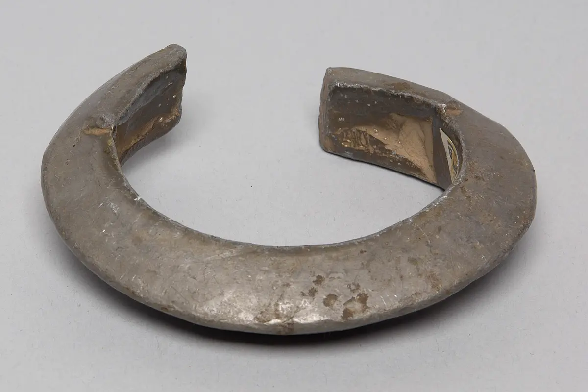 Beinschmuck