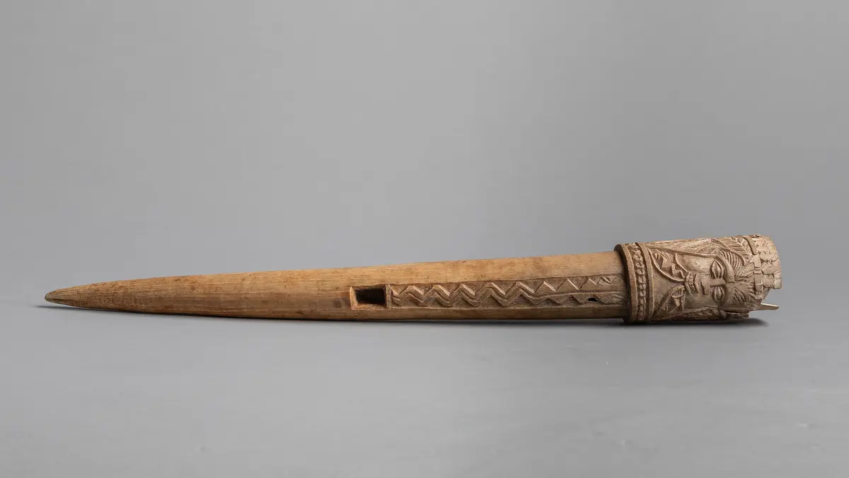Side-blown Ivory Horn