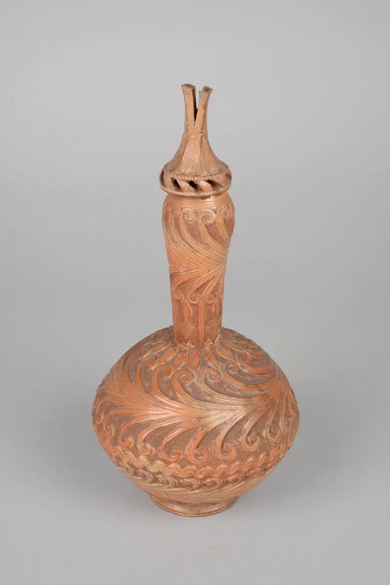Flasche gelblichbraun mit Stöpsel