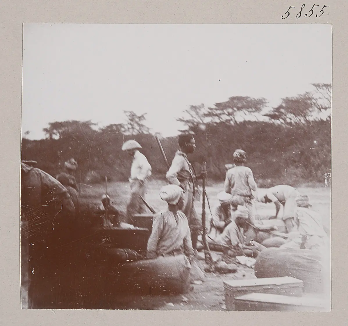 Lager bei den Lassiti Bergen, Pangani-Thal