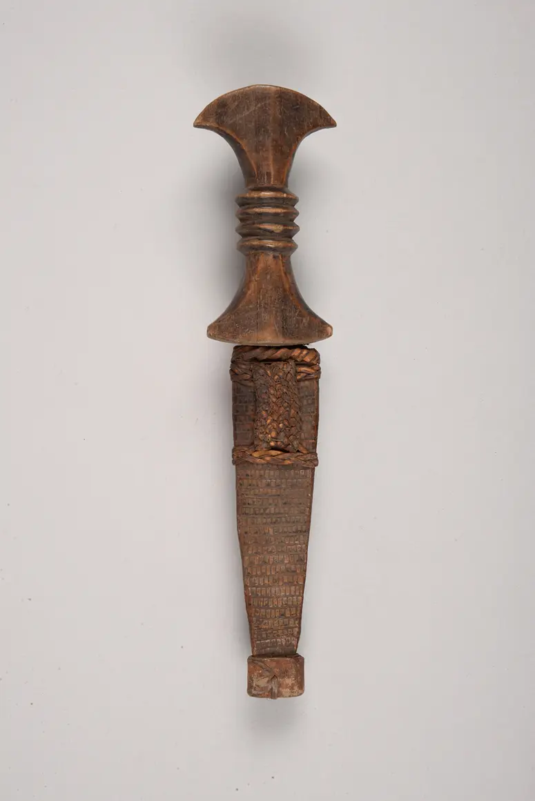 Messer mit Scheide