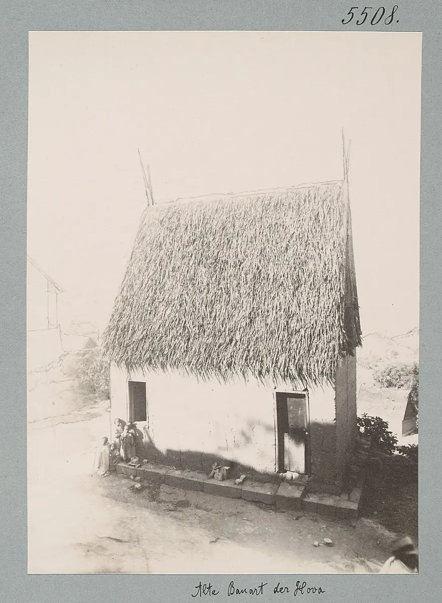 Alte Bauart der Hova; Giebeldachhaus
