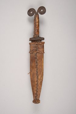 Messer mit Scheide
