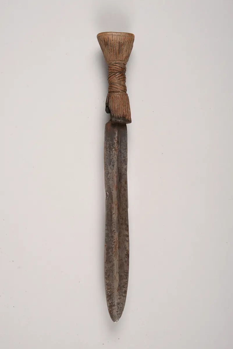 Messer mit Scheide