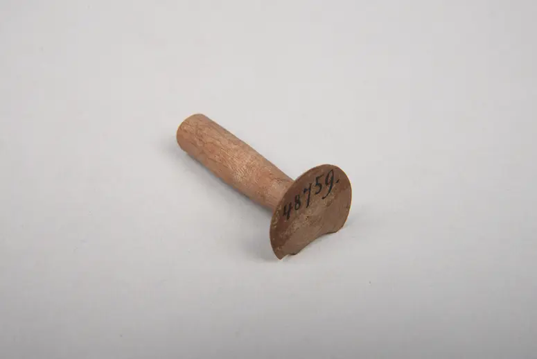 Ohrschmuck für Frauen (beschädigt)