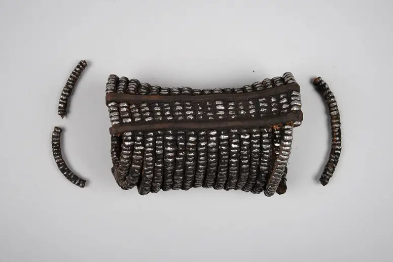 Beinschmuck