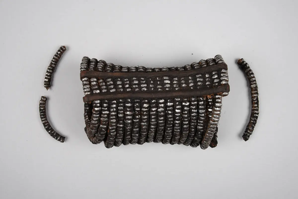 Beinschmuck