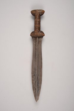 Messer mit Scheide