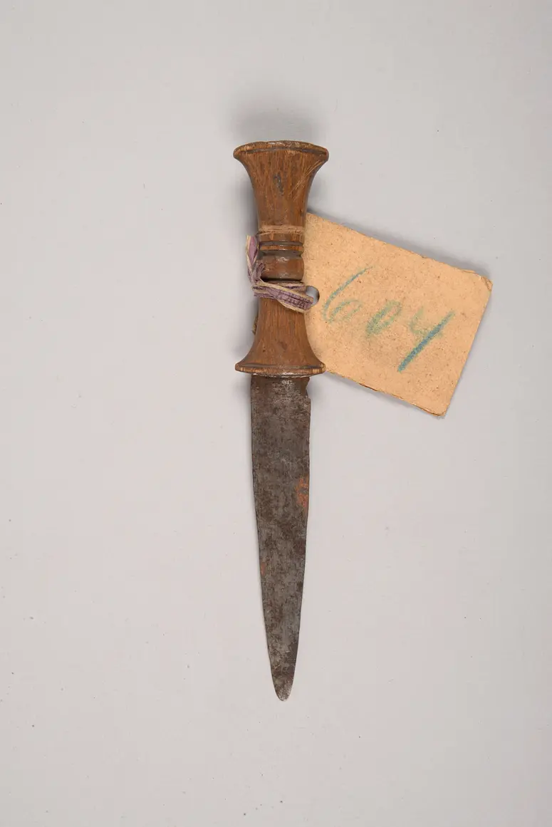Knife
