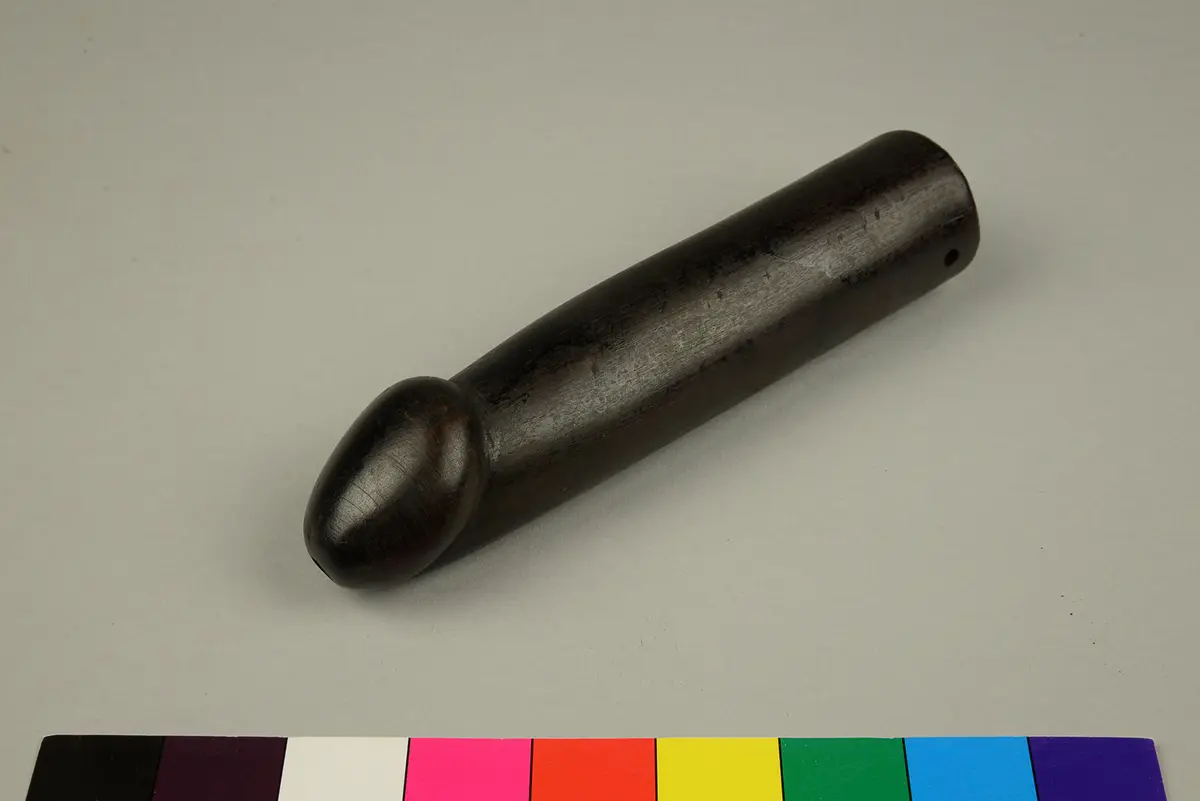 Ebenholzmodell Penis