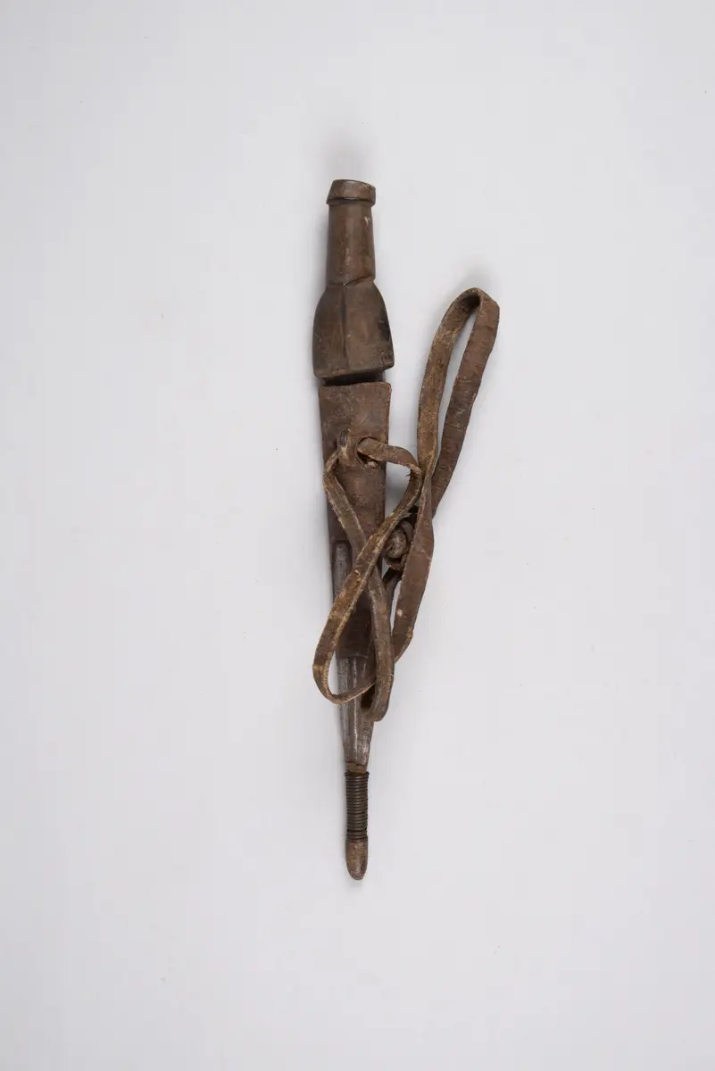 Messer mit Scheide