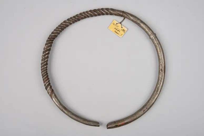 Halsring
